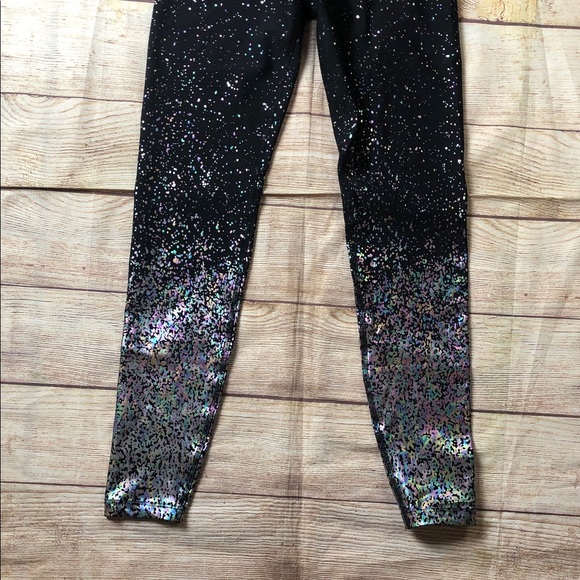 Beyond Yoga Black and Silver Glitter Leggings 💜 - Picture 5 of 9